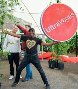 ULTRAVEGAS DONATE 2 DANCE CIC