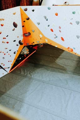 BOULDOVER CLIMBING CENTRE C.I.C.