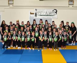 TITANS CHEER NI CIC